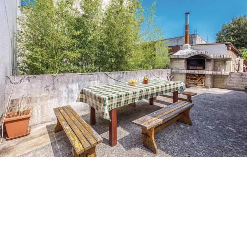 Six-Bedroom Holiday Home in Selce