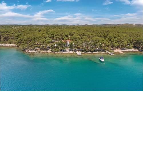 Six-Bedroom Holiday Home in Sibenik