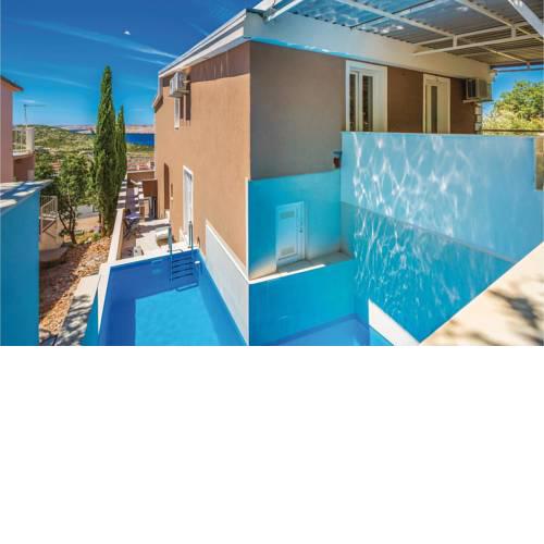 Six-Bedroom Holiday Home in Stinica