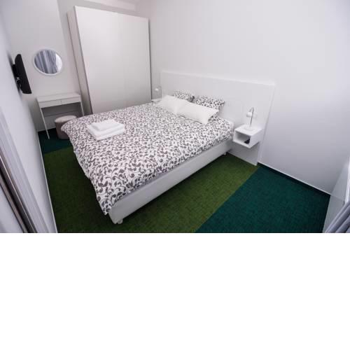 Skylux Apartments