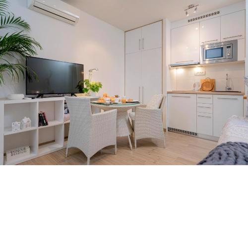 Smart & Cozy