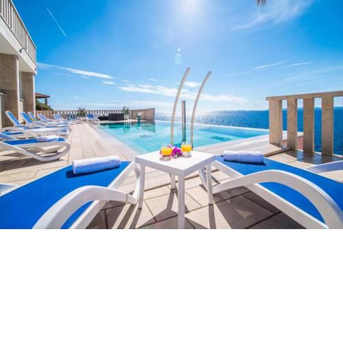 Smokvica Villa Sleeps 12 with Pool Air Con and WiFi