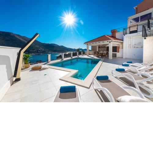Soline Villa Sleeps 6 with Pool and Air Con