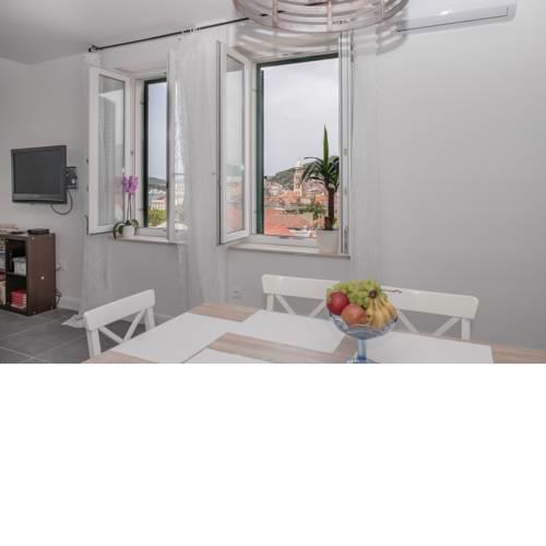 Just Like This - Cityapartment with Netflix