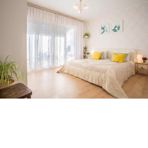 Spacious apartment by the sea 8+4