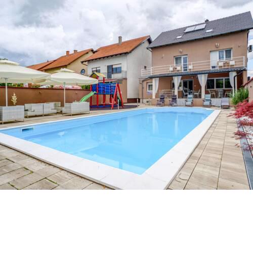 Spacious Holiday Home in Vukovar with Swimming Pool