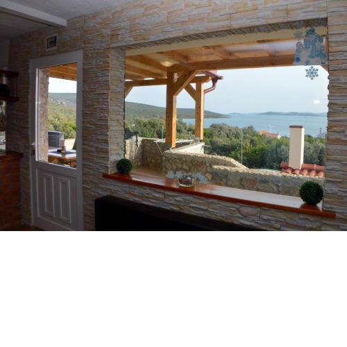 Spacious Robinson House Paloma Blanca, Sleeps 8