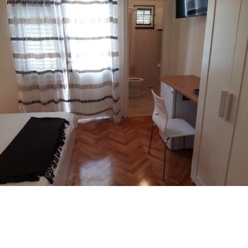 Spacious room near beach w private bathroom