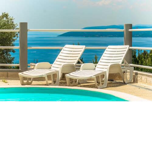 Spacious villa with private pool MAMOZI