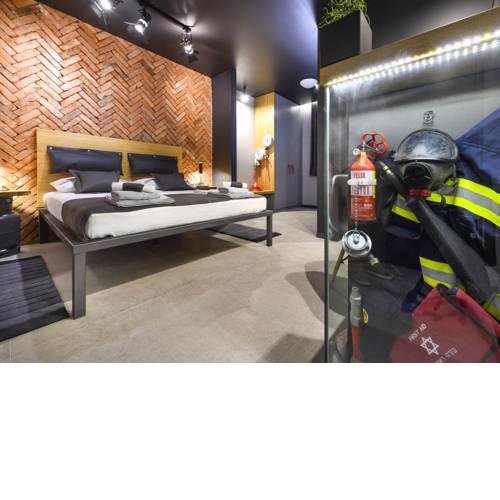 Split Industrial Design Rooms