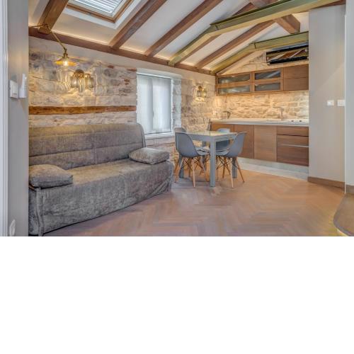 Split Palace Luxury Retreat