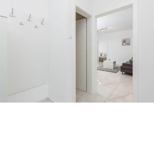 Star 6 modern & centrally ap for 6