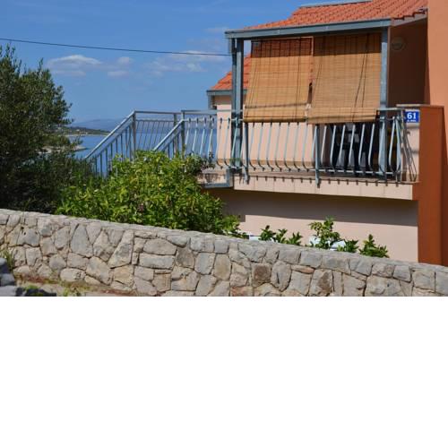 Stomorska Apartment Sleeps 5 Air Con WiFi