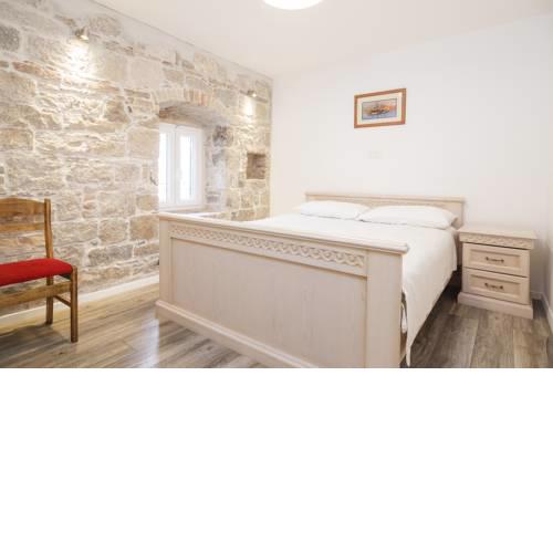 Stone apartman Varos