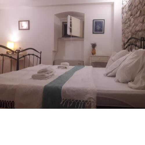 Stone House Apartment