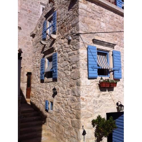 Stone House Barone