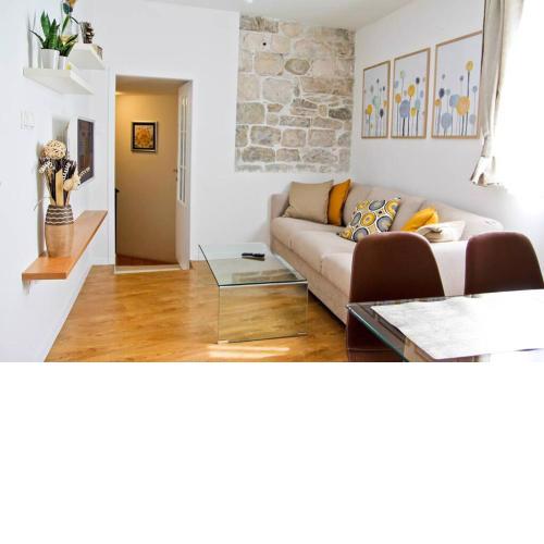 Stone house in Omiš old town