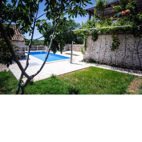Stone House Kula Milica