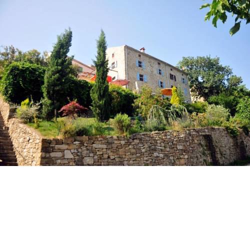 stone house RUINE