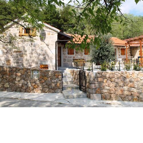 Stone house with pool Marasovic
