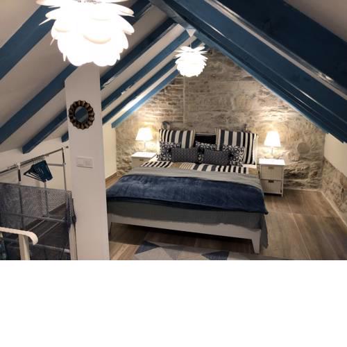 Stonehouse by the Sea Star