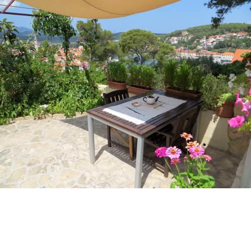 Studio Ap., BBQ Terrace, Sea & a city View!