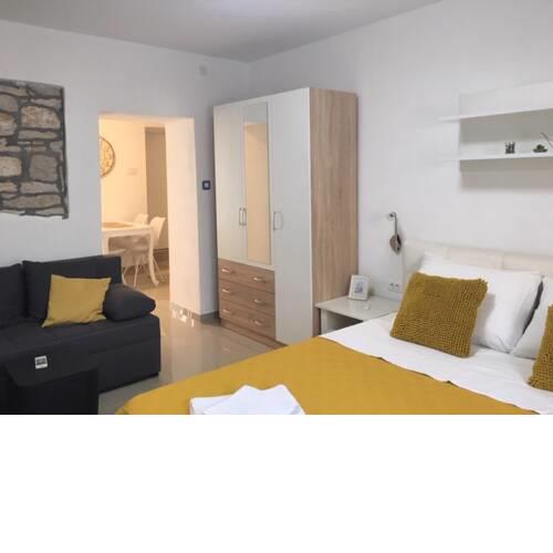 Studio Apartment Dani****