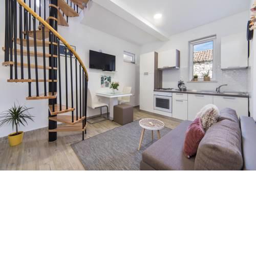 Studio apartment Finta