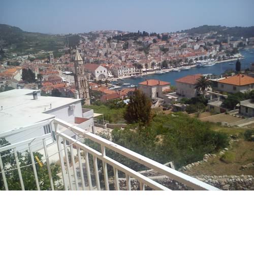 Studio Apartment in Hvar Town with Sea View, Balcony, Air Conditioning, Wi-Fi (3615-3)