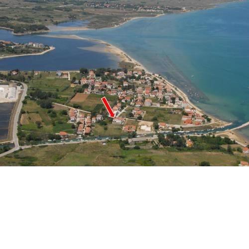 Studio Apartment in Nin with Terrace, Air Conditioning, Wi-Fi (233-1)