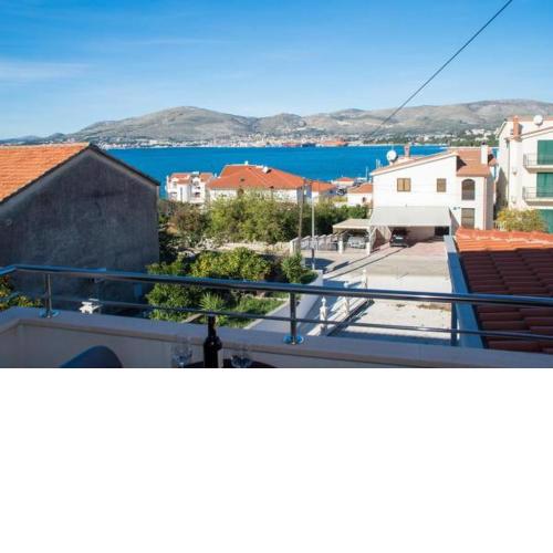 Studio apartment in Okrug Gornji with sea view, balcony, air conditioning, WiFi 5044-6