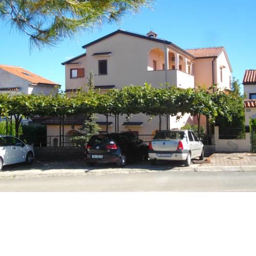 Studio Apartment in Porec with Balcony, Air Conditioning, Wi-Fi (3794-6)