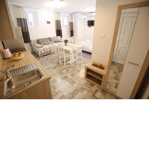 Studio Apartment Laura