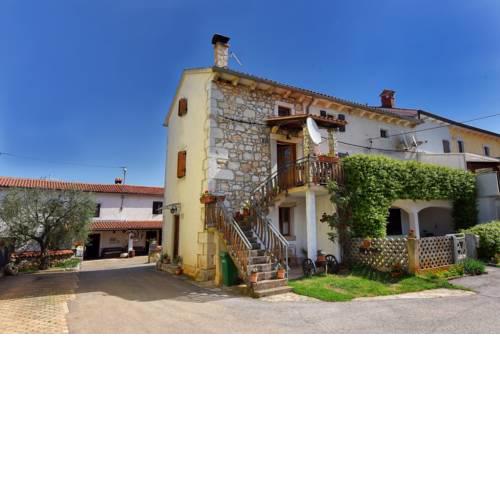 Studio Apartment Legovic with Terrace