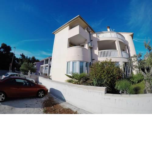 Studio Apartment Lena