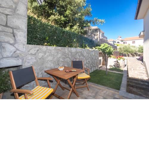 Studio apartment Lucija