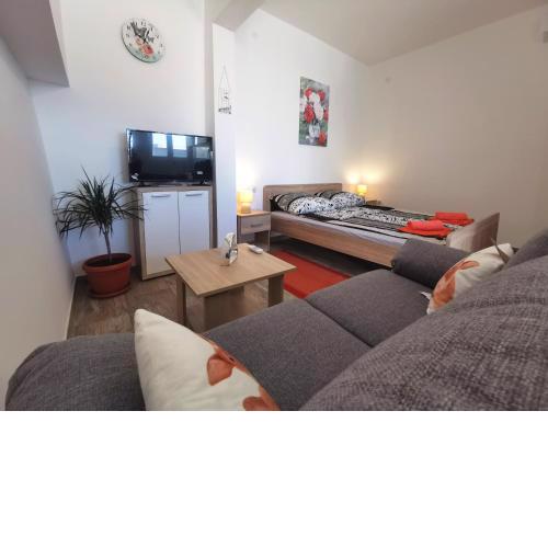 Studio Apartment Mini Dora