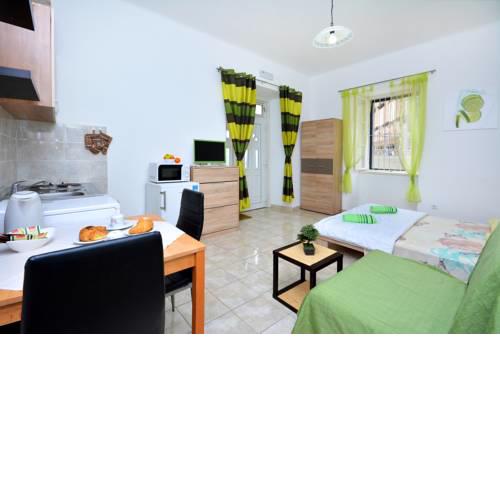 Studio Apartment Nika