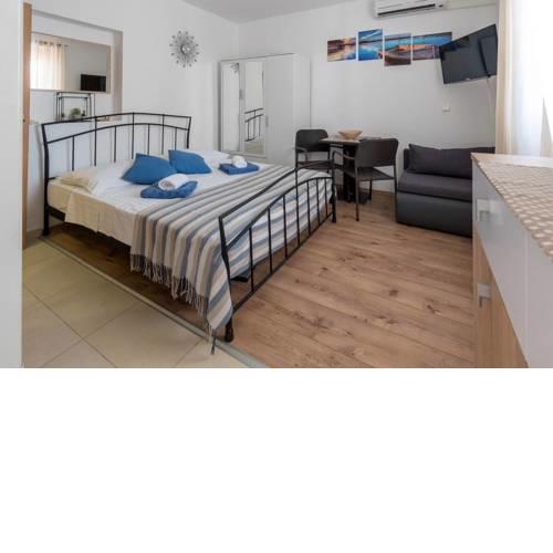 Studio Apartment Roco