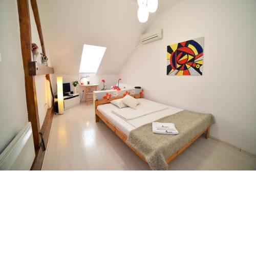 Studio apartment White