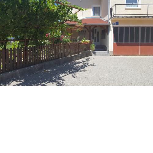 Studio Apartments Ante