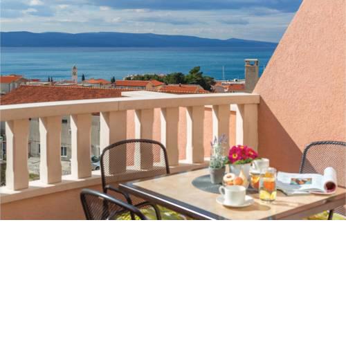 Studio Baska Voda with Sea View 01