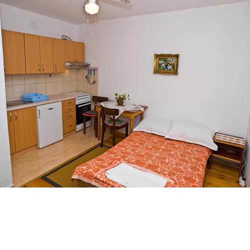 Studio Brist 12991a