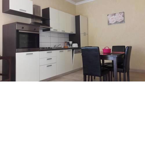 Studio Brodarica 15270a