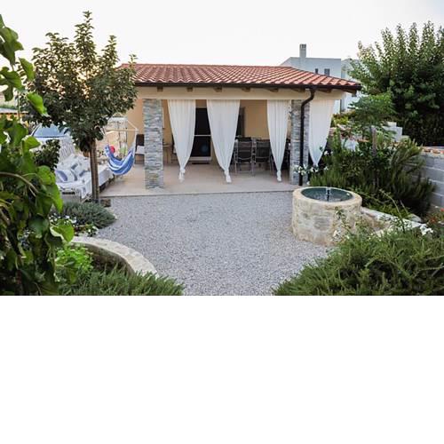 STUDIO HOUSE SECRET GARDEN 1