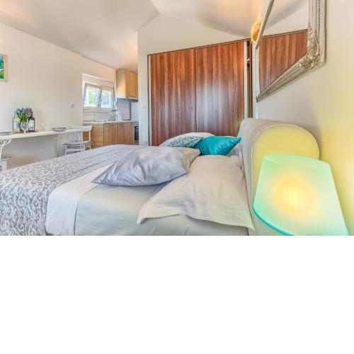 Studio in Olive Grove close to Split and Trogir