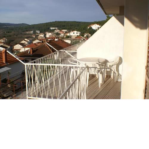 Studio Jelsa 2062b