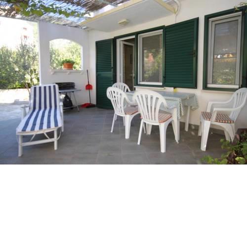 Studio Komiza 2916b