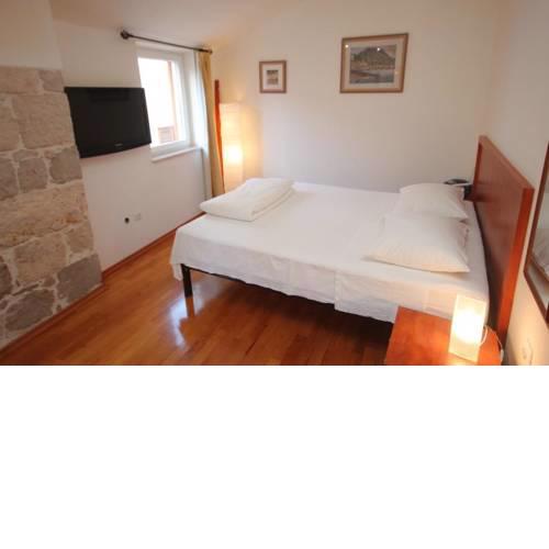 Studio Komiza 3035e