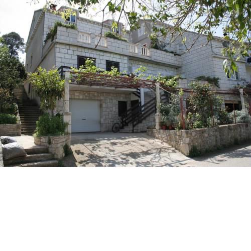 Studio Lumbarda 4447b